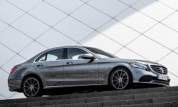 Новый Mercedes C-Class W205: цена, фото, обзор, характеристики седана