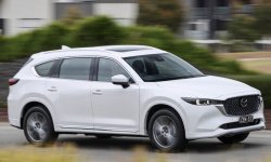 Новый Mazda CX-8 2026: цена, фото, обзор, характеристики кроссовера