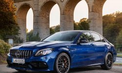 Новый Mercedes-AMG C63 W205: цена, фото, обзор, характеристики седана