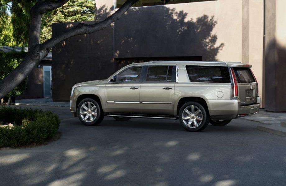 Новый Cadillac Escalade ESV 2020