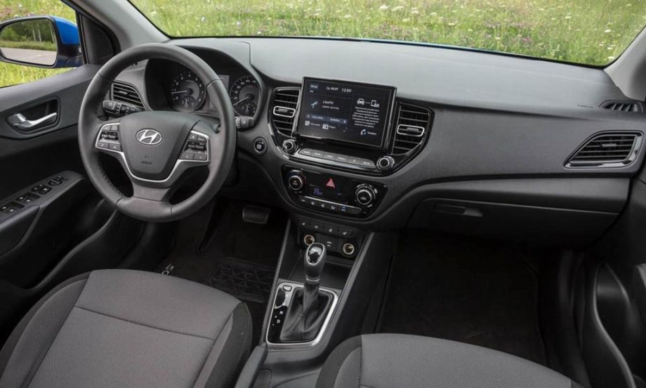 Салон Hyundai Solaris 2024