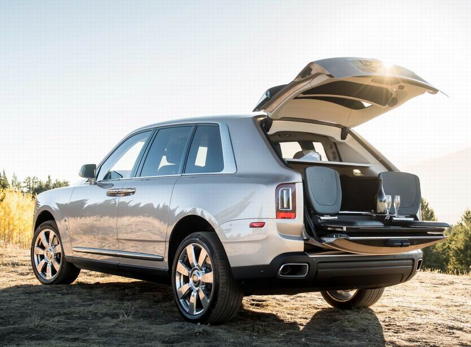 Rolls-Royce Cullinan 2024 года