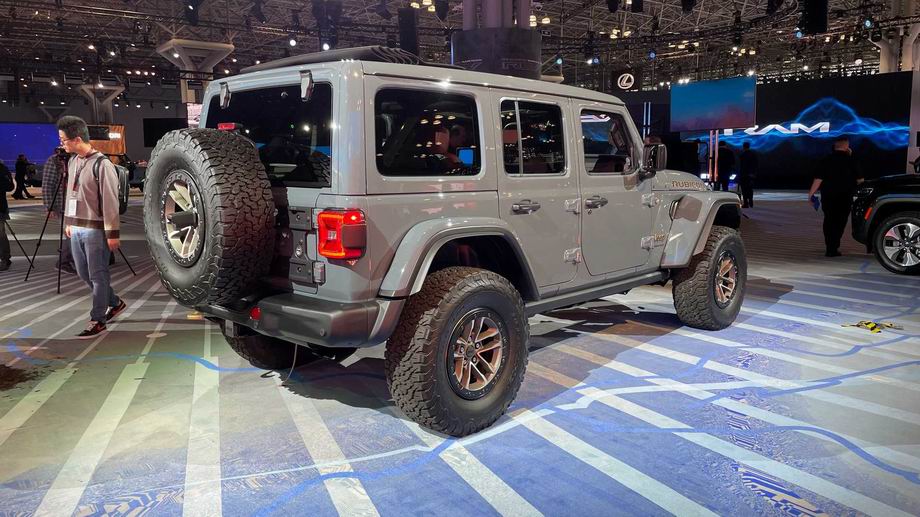 Jeep Wrangler 2024 года