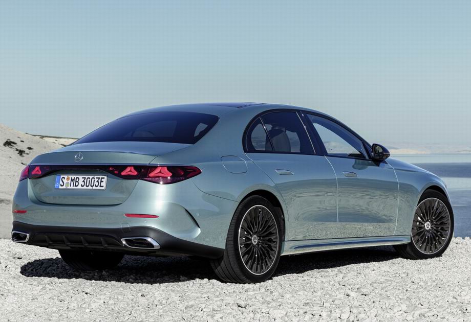 Mercedes-Benz E-Class 2024 года